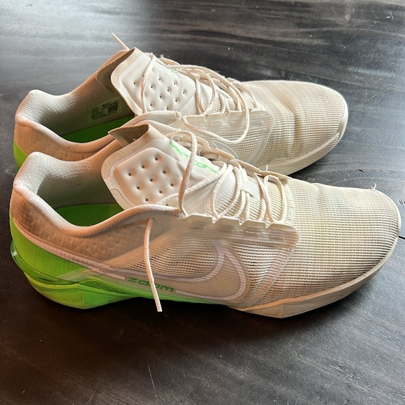 Nike Metcon Sneakers - Picture 3 of 4